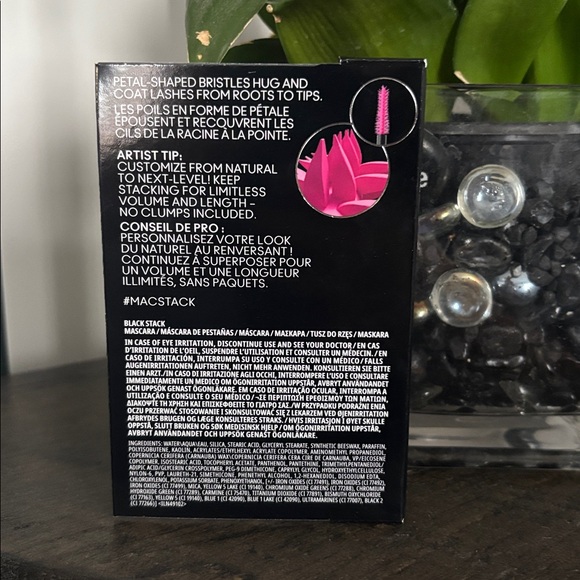 NWT MAC Stack Mascara SuperStack Mega Brush - Picture 7 of 8